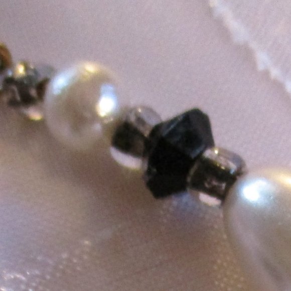 ENCORE PEARL BEADED EARRINGS – NWT - Picture 8 of 8